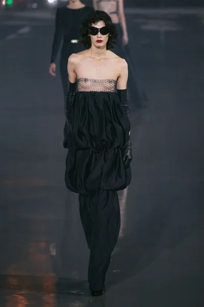 Look 60